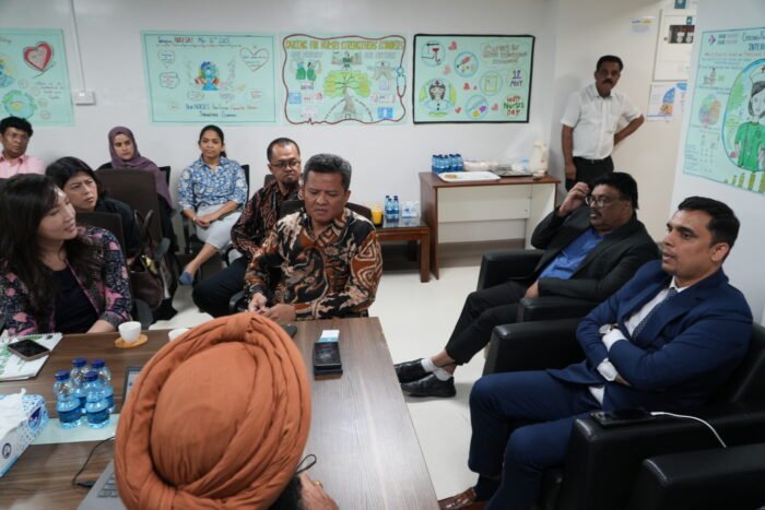 The Haloni Jane Oman visit delegation discusses market needs